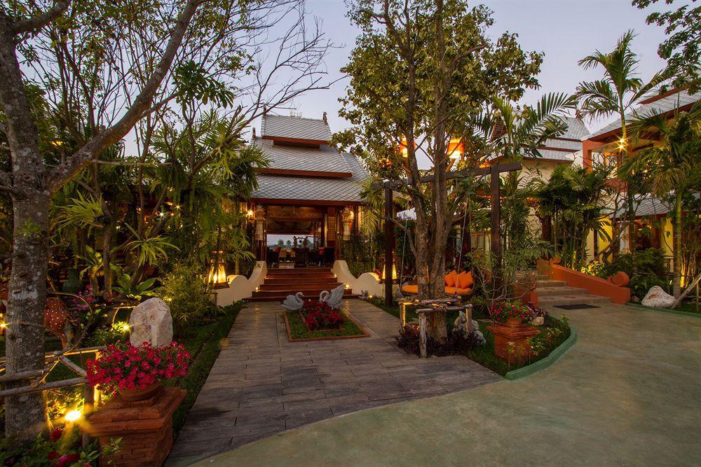 Phusanfah Resort Mae Taeng Eksteriør billede